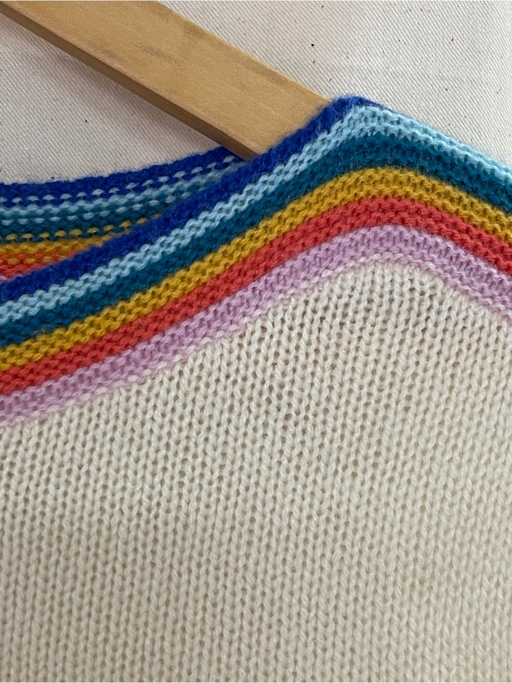 Boden Women’s 100% Cashmere Ivory Rainbow Trim Sweater Size S NWT - Picture 5 of 10